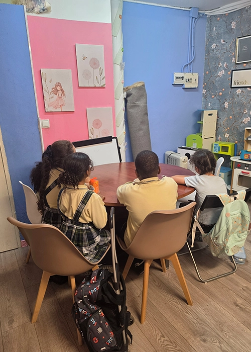 Academia de idiomas y apoyo escolar en Patraix 3 Repaso escolar para niños en Dublinia Academy Patraix